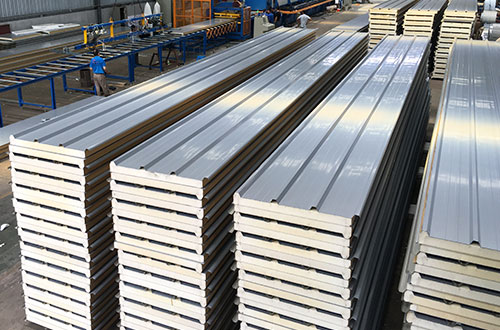 怎（zěn）麽（me）挑選優質（zhì）的彩鋼夾芯板