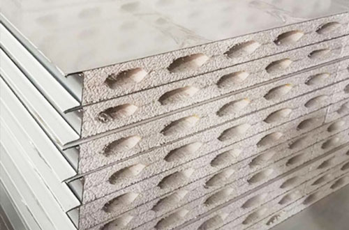 淨化板（bǎn）與夾芯板有哪些不同的呢？