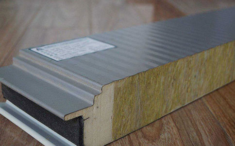 橫鋪岩棉夾芯板